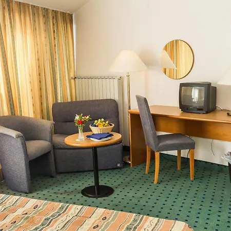 Barka Apartment *